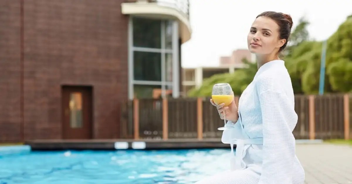 From Splash to Spa: How to Elevate Your Pool with Smart Upgrades and Wellness Features
