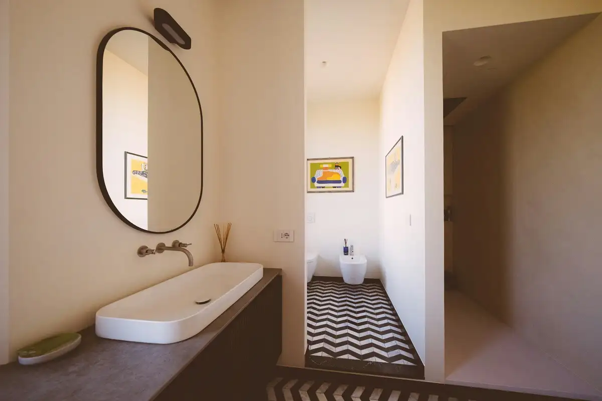 Luxury Living 101: Designing Accessible Spa‑Style Bathrooms atop Timeless Floors
